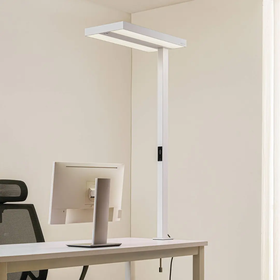 Arcchio LED-Büro-Klemmleuchte Logan, weiß, dimmbar, Sensor