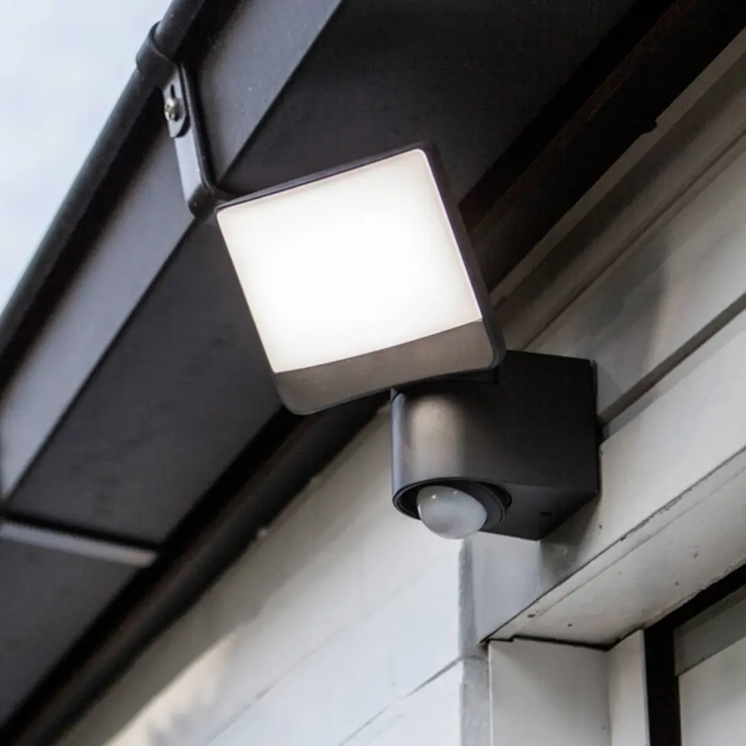 Lutec LED-Sensor-Außenwandstrahler SUNSHINE, 15 cm dunkelgrau IP44