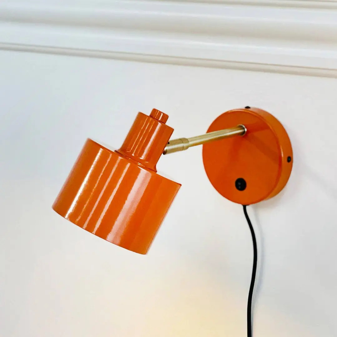Dyberg Larsen Wandlampe Ocean, orange, Ausladung 30 cm