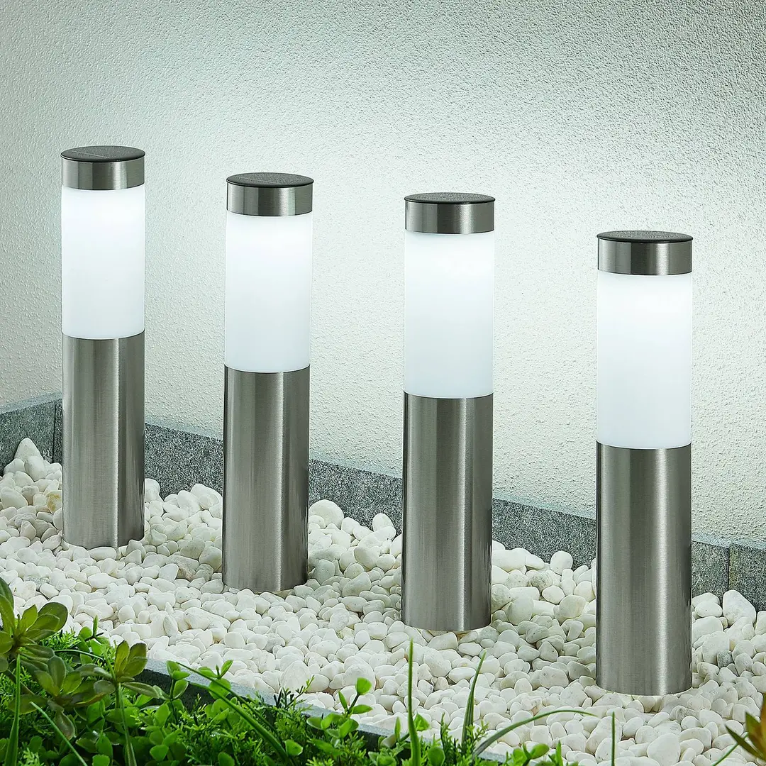 Lindby LED-Solar-Sockellampe, 4er-Set, Erdspieß, 31 cm, IP44