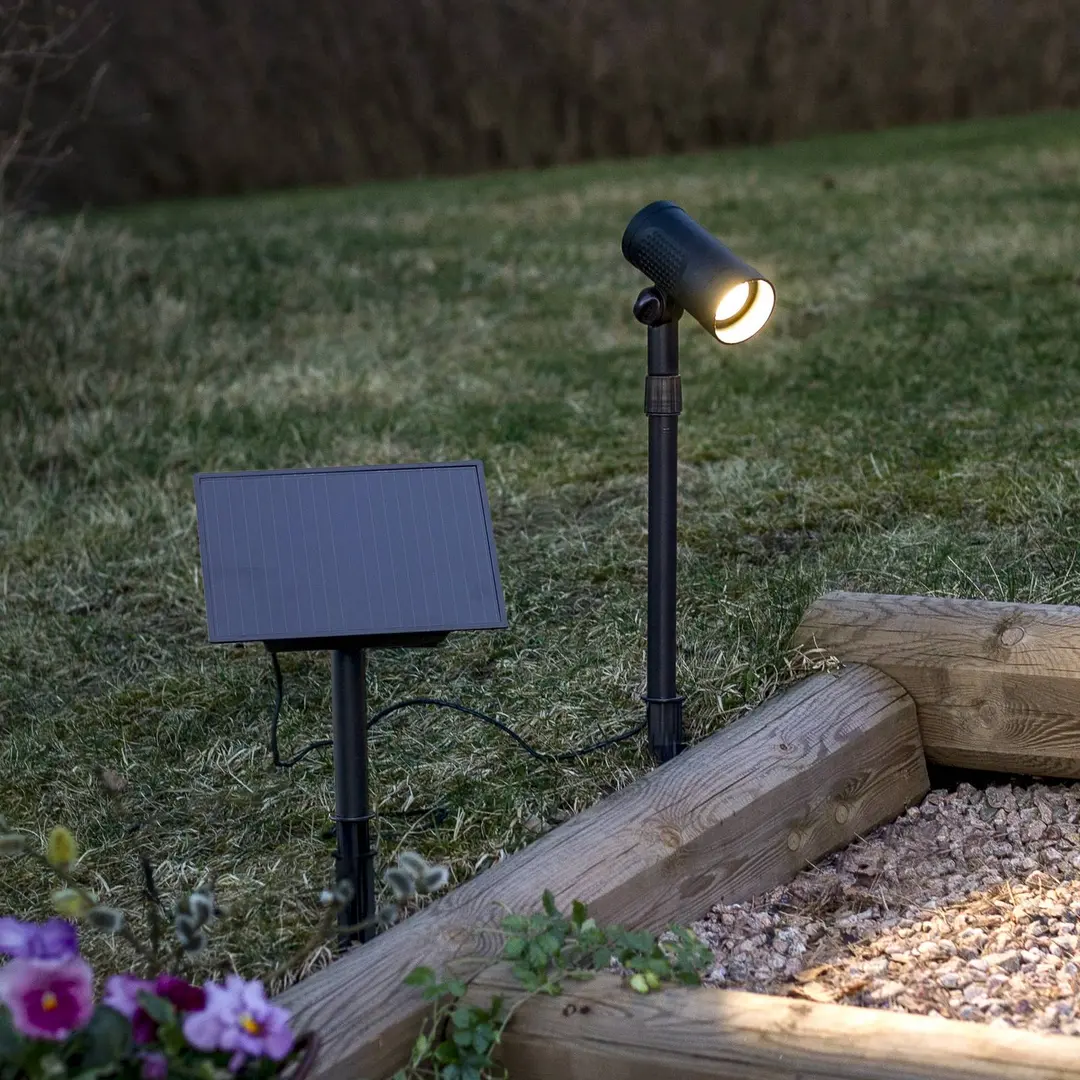 STAR TRADING LED-Solar-Spot Powerspot 53cm, 250lm, schwarz, Erdspieß