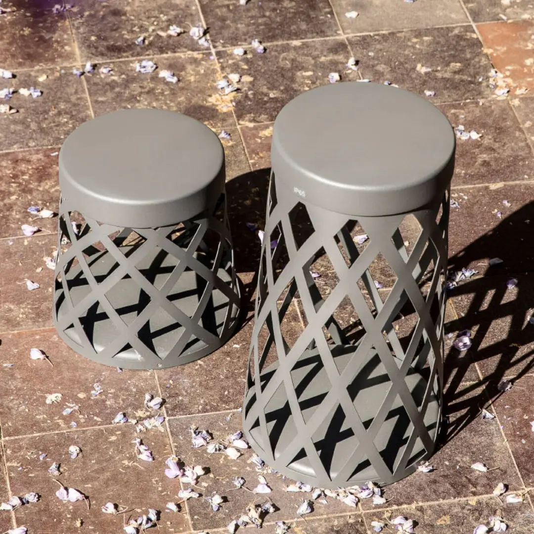 FARO BARCELONA LED-Sockellampe Shadow, dunkelgrau, Aluminium, Höhe 45 cm