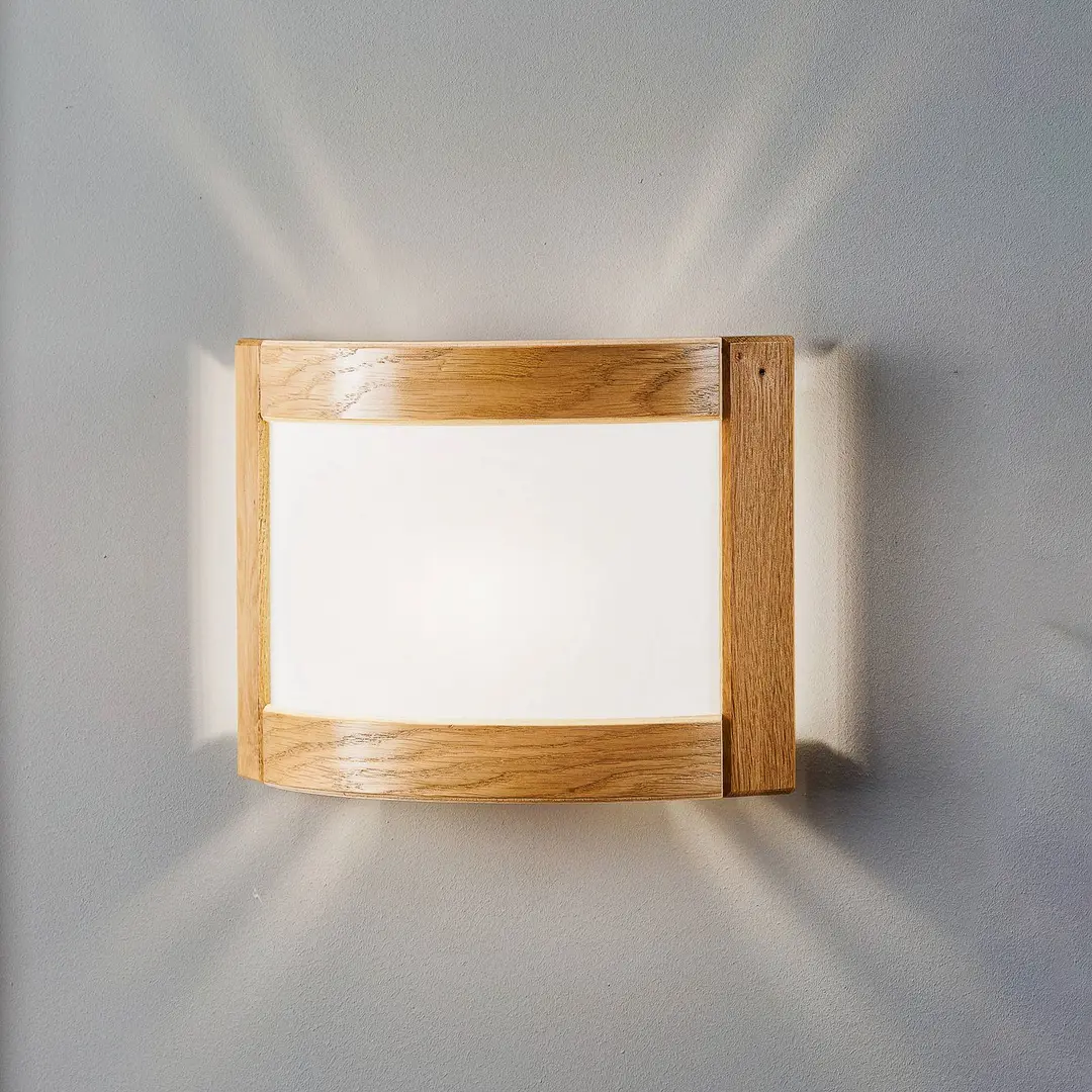 Lamkur Wandleuchte Zanna aus Holz, Höhe 22 cm, eiche hell