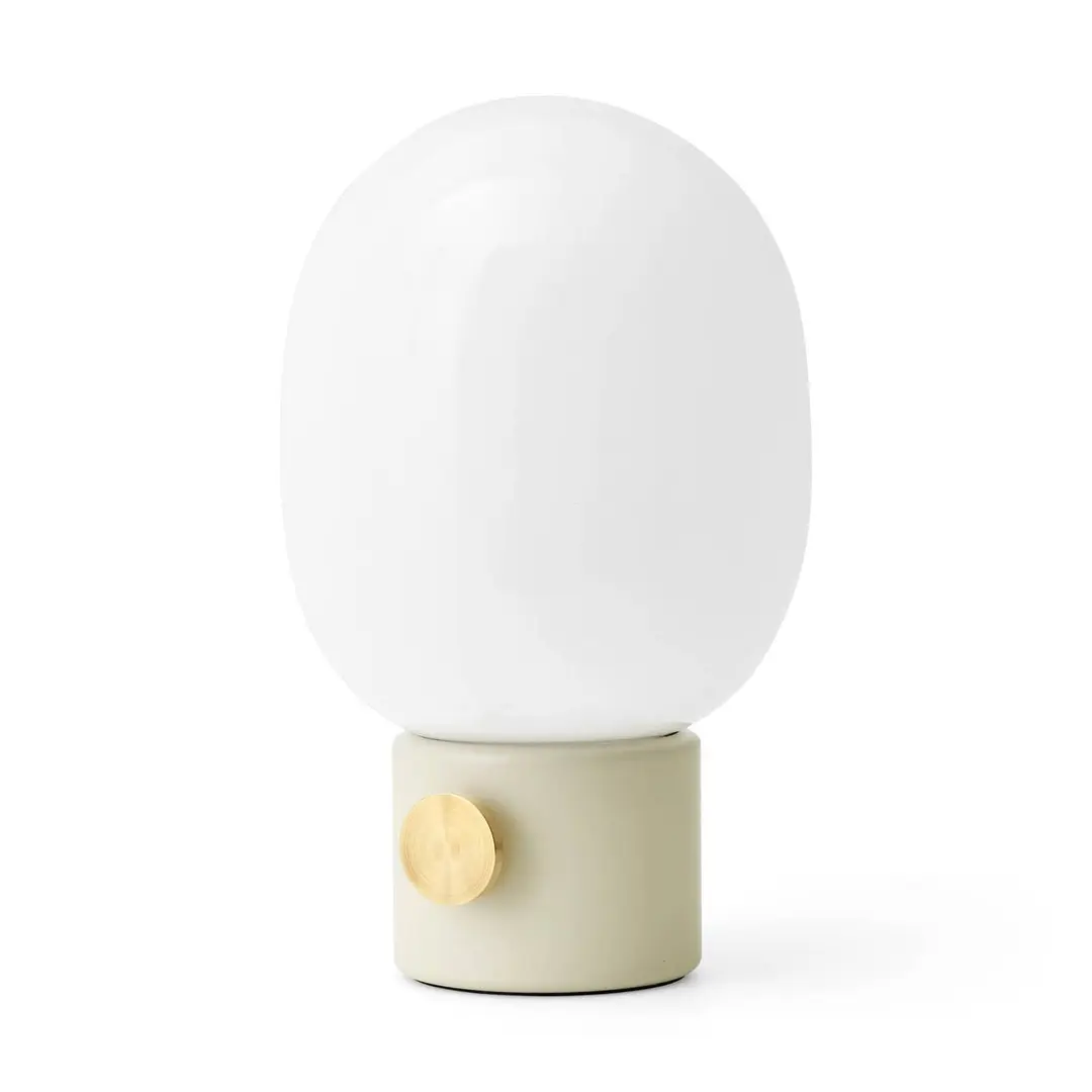 Audo Copenhagen Audo JWDA Tischleuchte aus Stahl, alabaster