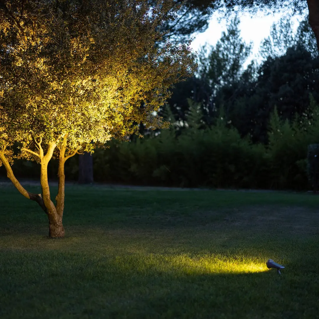 Les Jardins LED-Solar-Außenstrahler Oje, 600 lm, 2700K, IP66, dim.