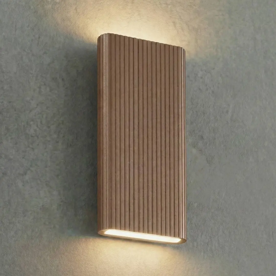 Lucande LED-Außenwandlampe Raija dunkelbraun Höhe 40 cm CCT