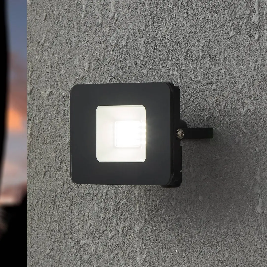 EGLO LED-Außenstrahler Faedo 3 in Schwarz, 20W