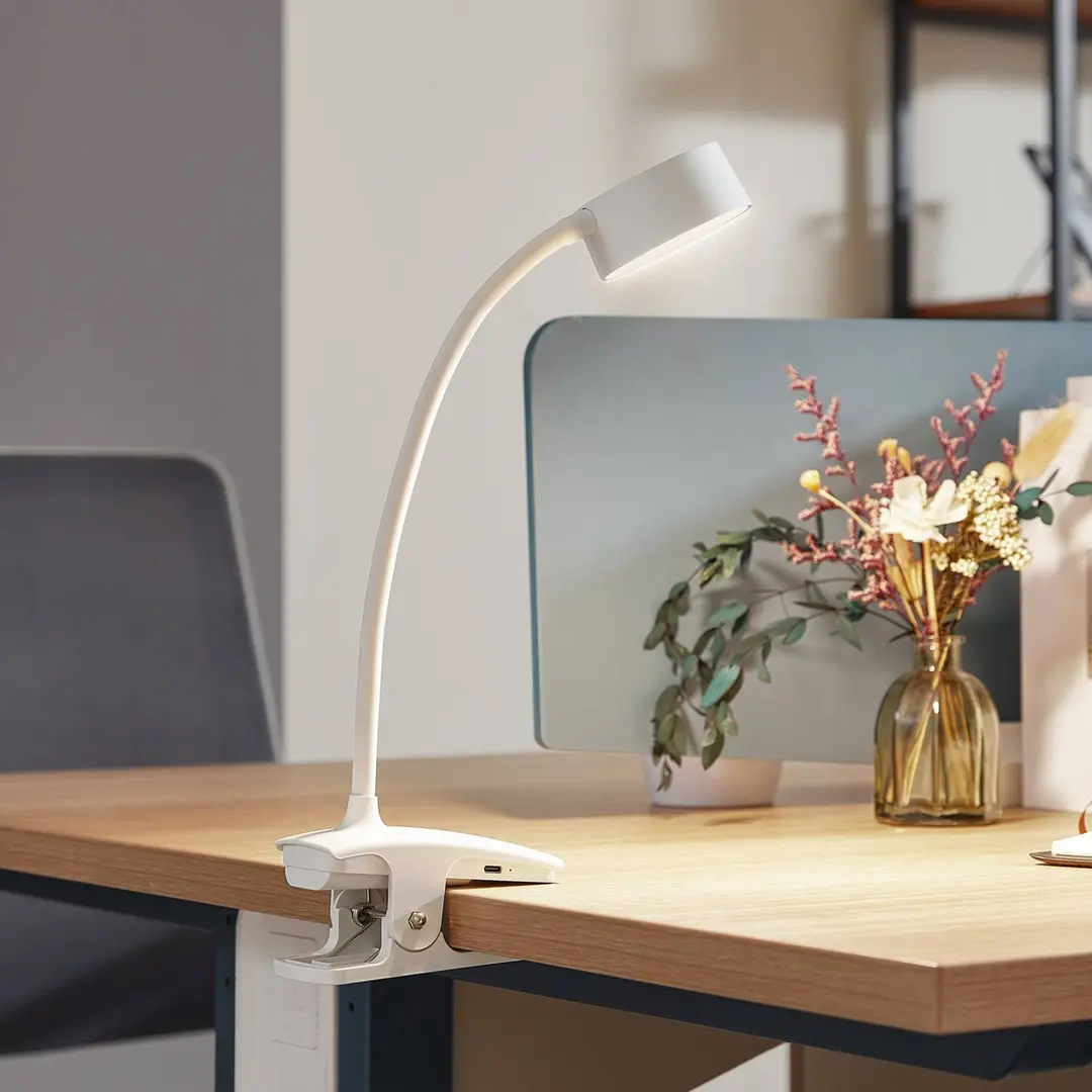 Lindby LED-Akku-Klemmleuchte Maori, weiß, Metall, CCT, dim.