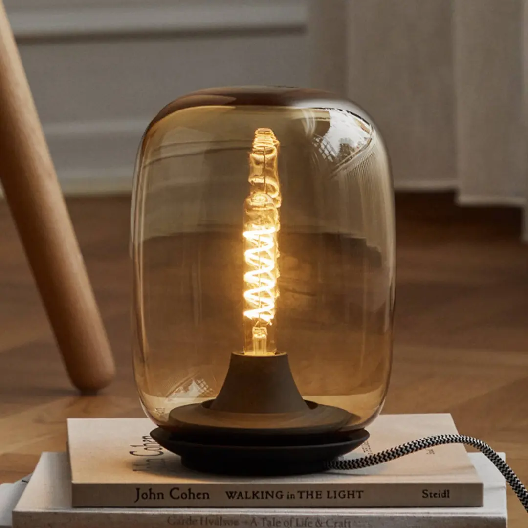 PLEASE WAIT to be SEATED Tischlampe ACORN, amber, Glas, dim