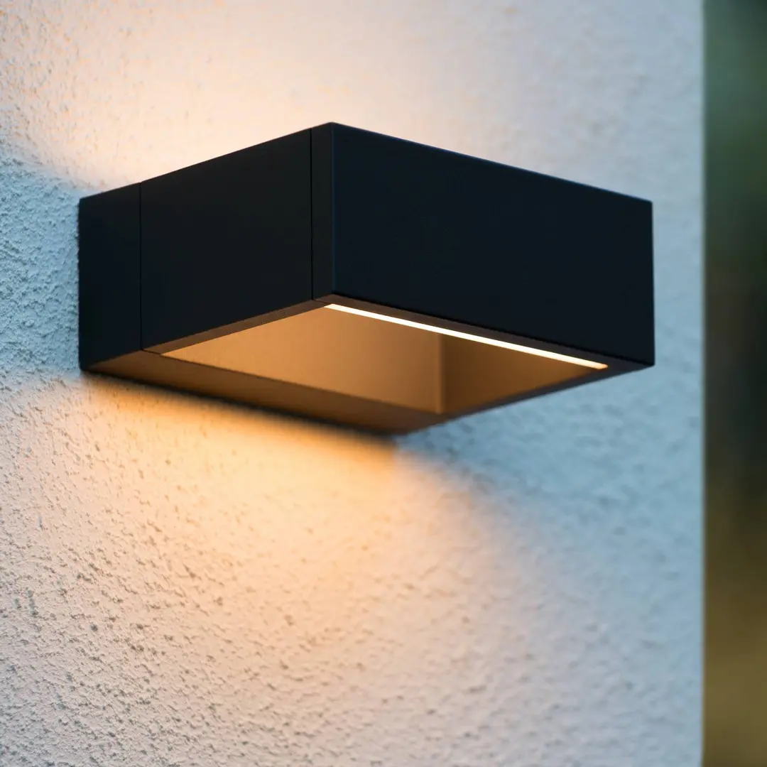 Lucide Goa - kantige LED-Außenwandleuchte in Schwarz