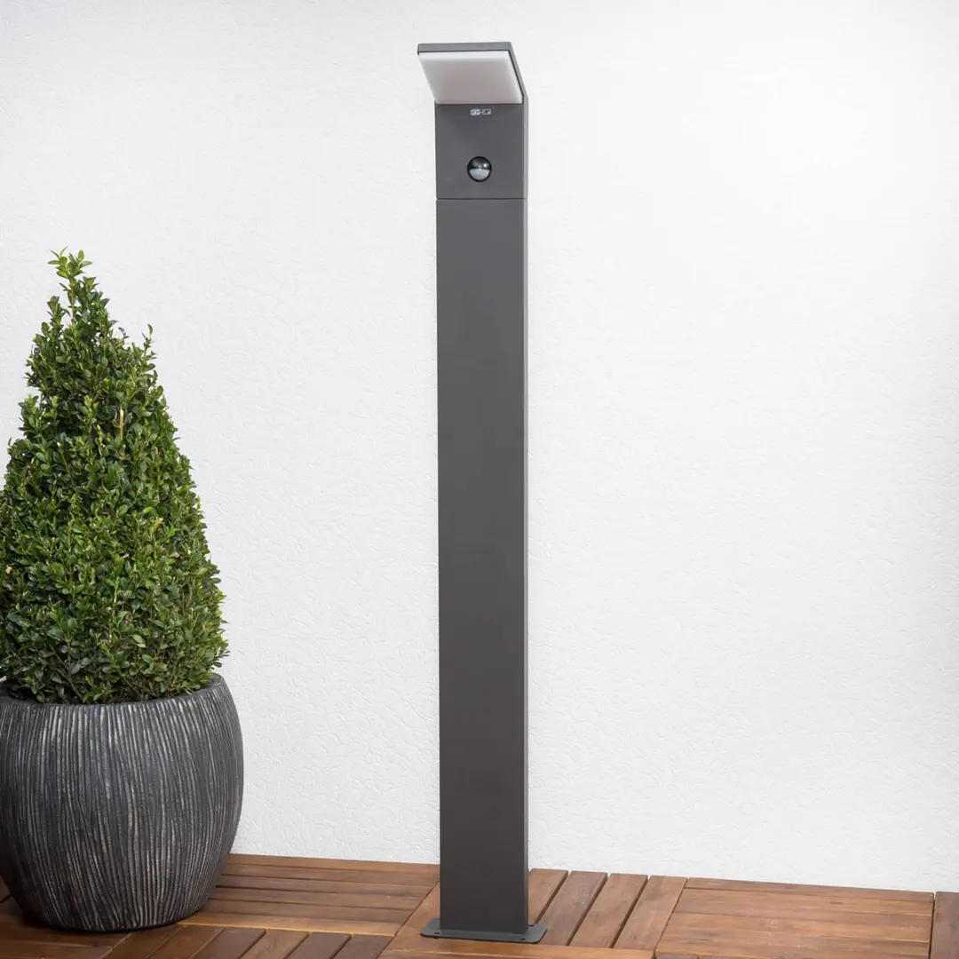 Lucande LED-Wegeleuchte Nevio, Sensor, 100cm, anthrazit