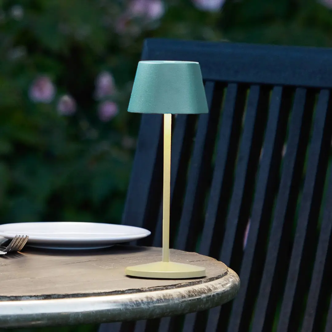 LOOM DESIGN LED-Akku-Tischleuchte Modi Micro, IP65, grün