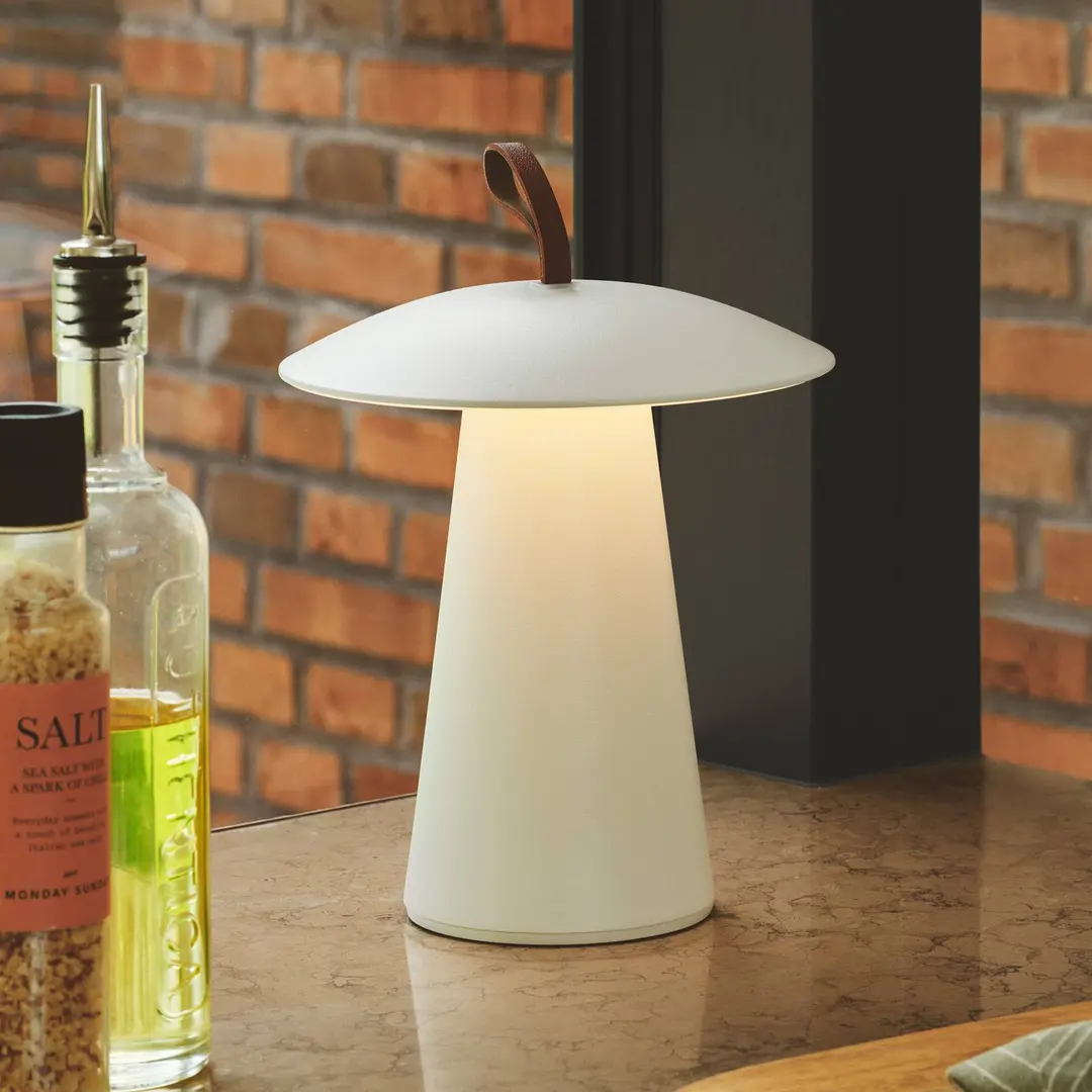 Nordlux LED-Akku-Tischleuchte Ara To-Go, Aluminium, weiß