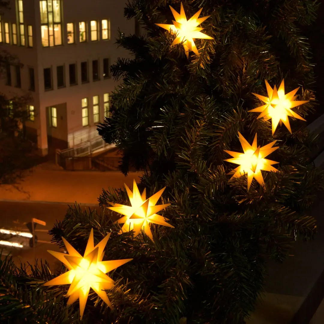 Sterntaler LED-Lichterkette mit 9 Sternen f. außen gelb
