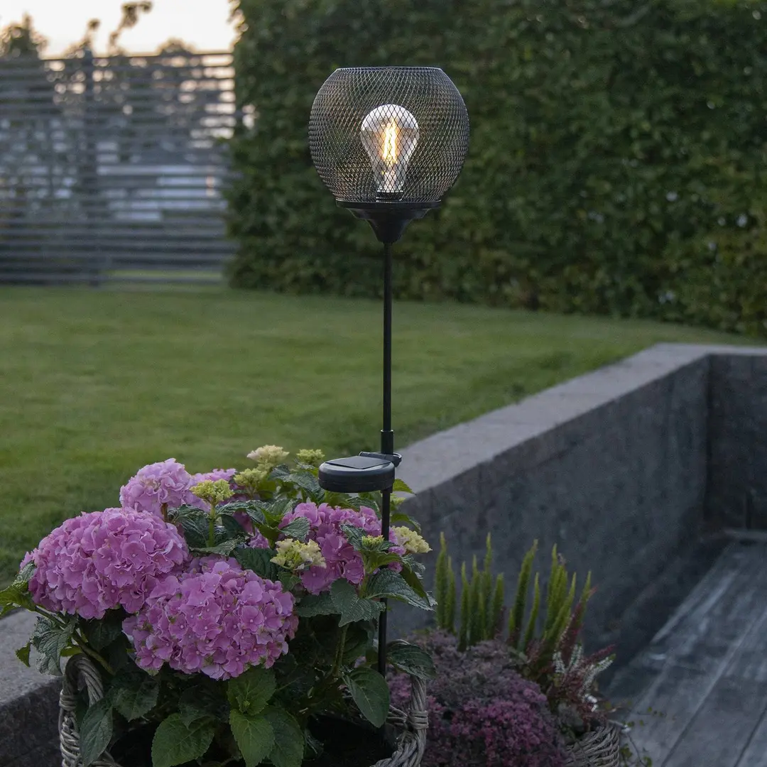 STAR TRADING LED-Solarwegeleuchte Sunlight mit Erdspieß