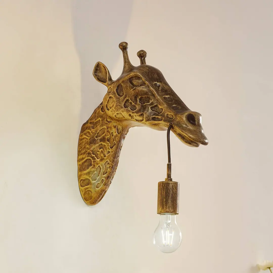 Lindby Wandleuchte Nirvathia, 35 cm, Giraffe, messingfarben