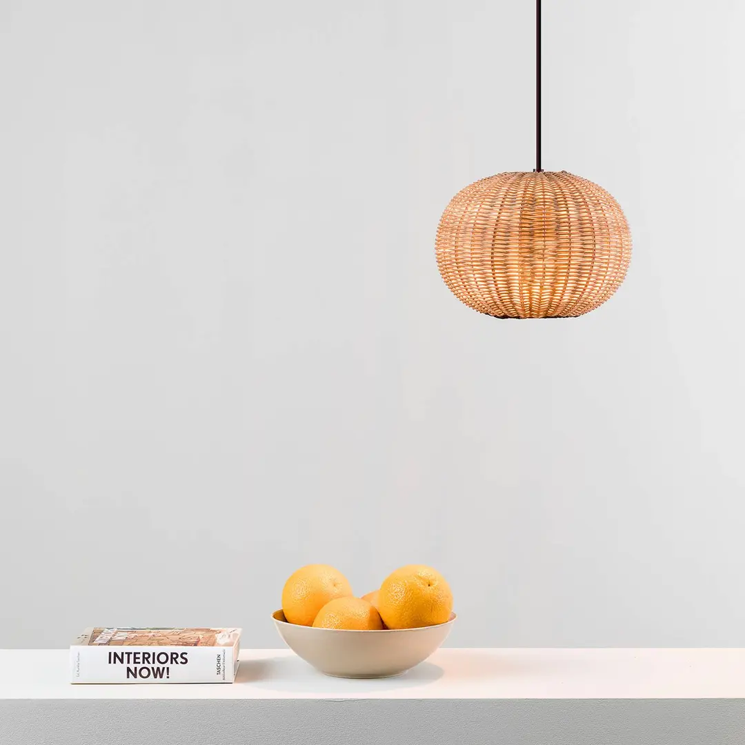 FARO BARCELONA Hängeleuchte Haka mit Rattanschirm, Ø 25 cm