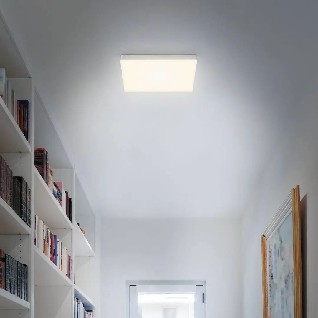 Briloner LED-Deckenlampe Flame, 3000K, 28,7x28,7cm, silber