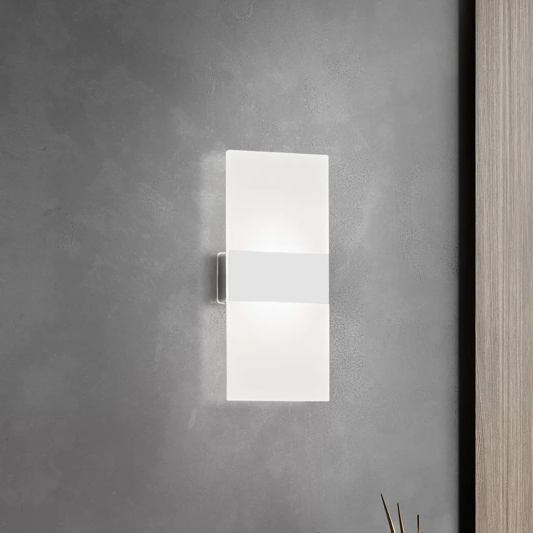 FH Lighting LED-Akku-Wandleuchte Magnetic, weiß, dimmbar, 22,5 cm hoch