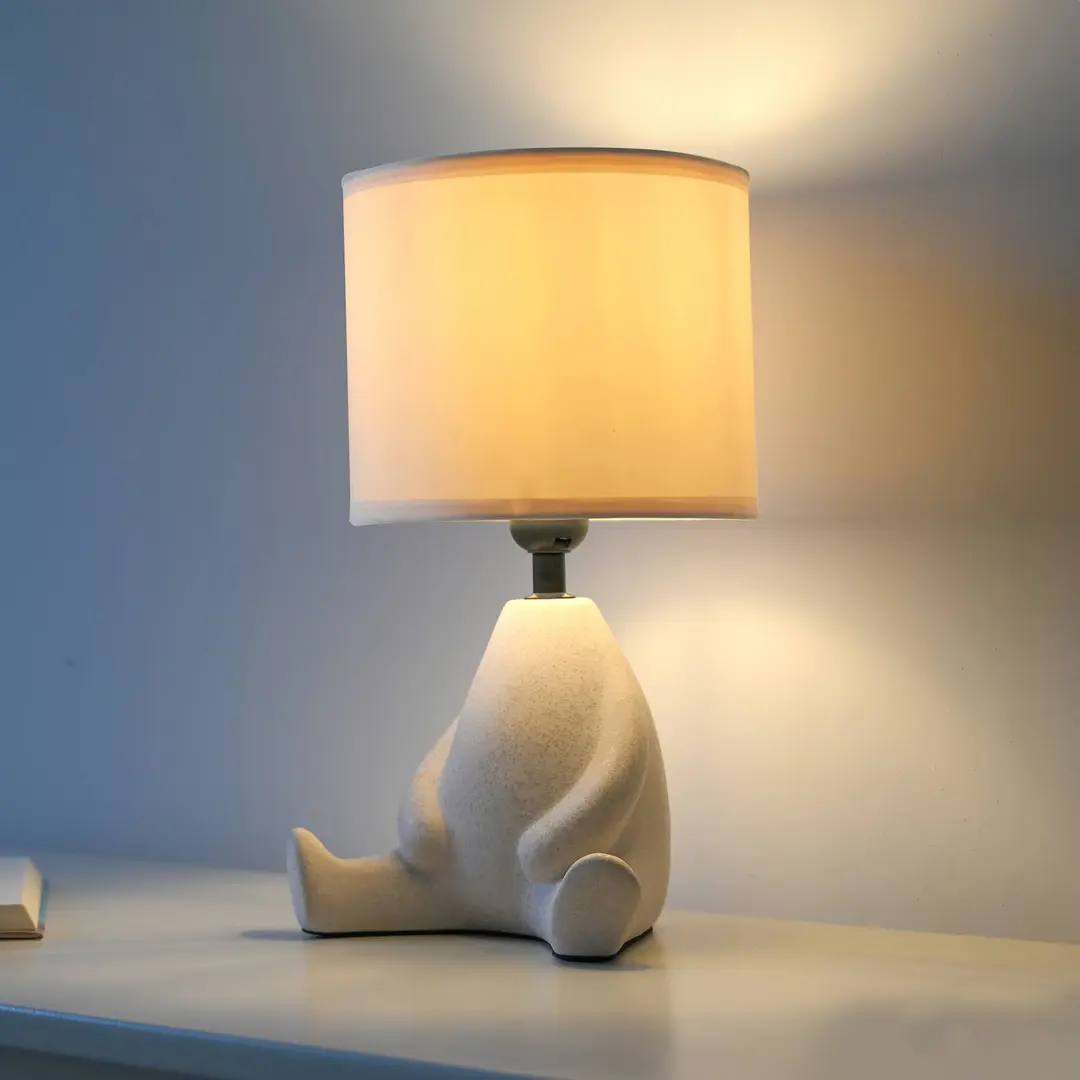 JUST LIGHT. GmbH JUST LIGHT. Tischleuchte Ted, Keramik, sitzend, sandbeige