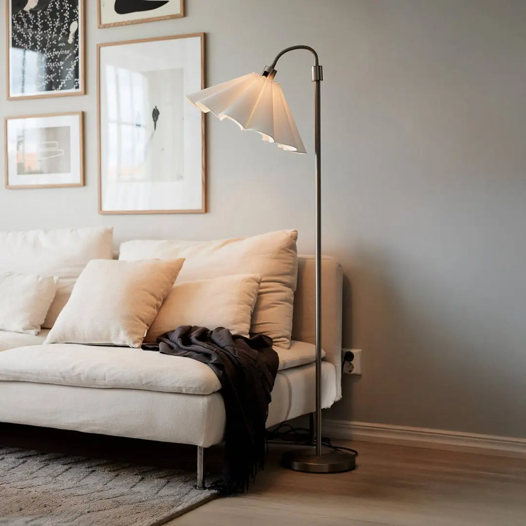 PR Home Stehleuchte Amy, silber/weiß, 1-flammig, Höhe 150 cm, E27
