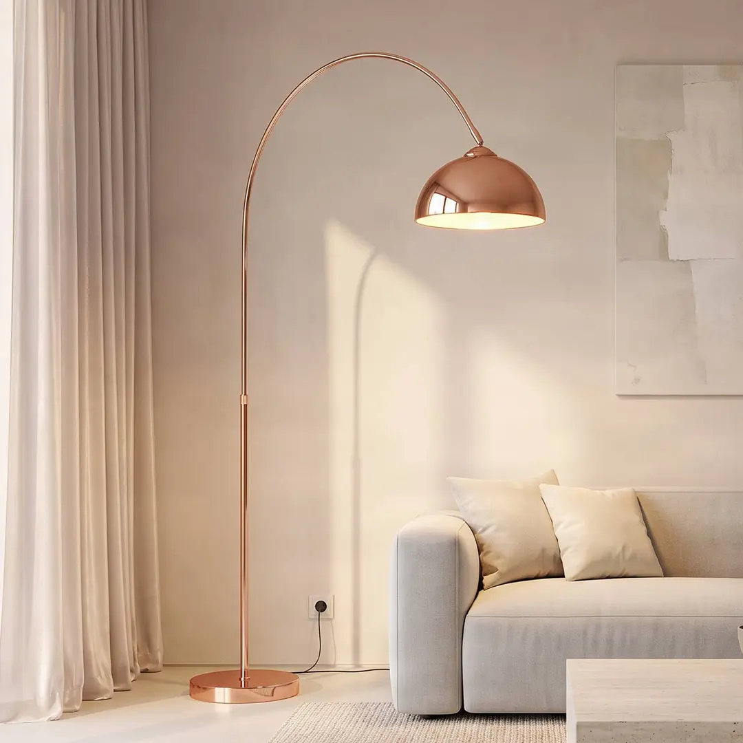 Lindby Bogenlampe Lennart, kupfer, höhenverstellbar, E27