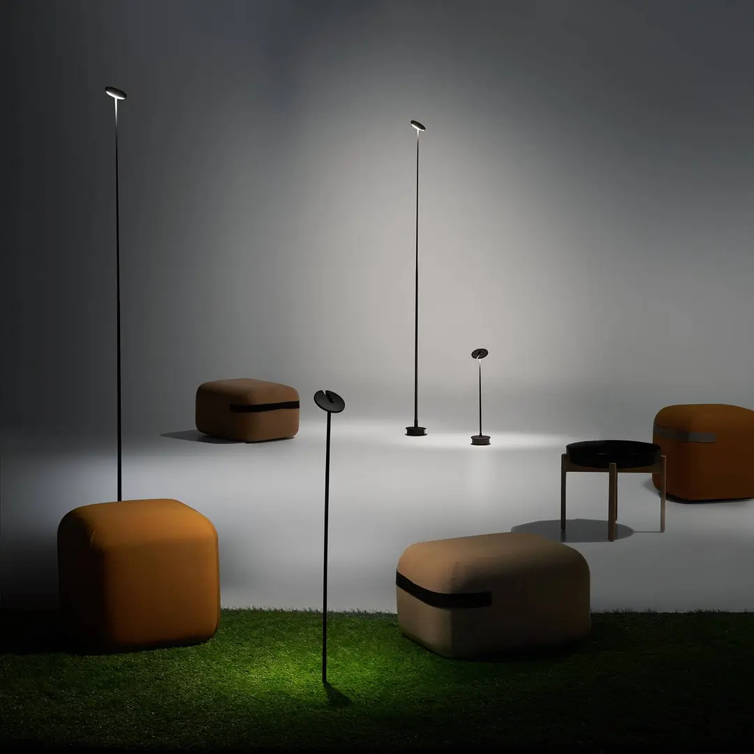 LEDS-C4 Invisible LED-Pollerleuchte mit Erdspieß
