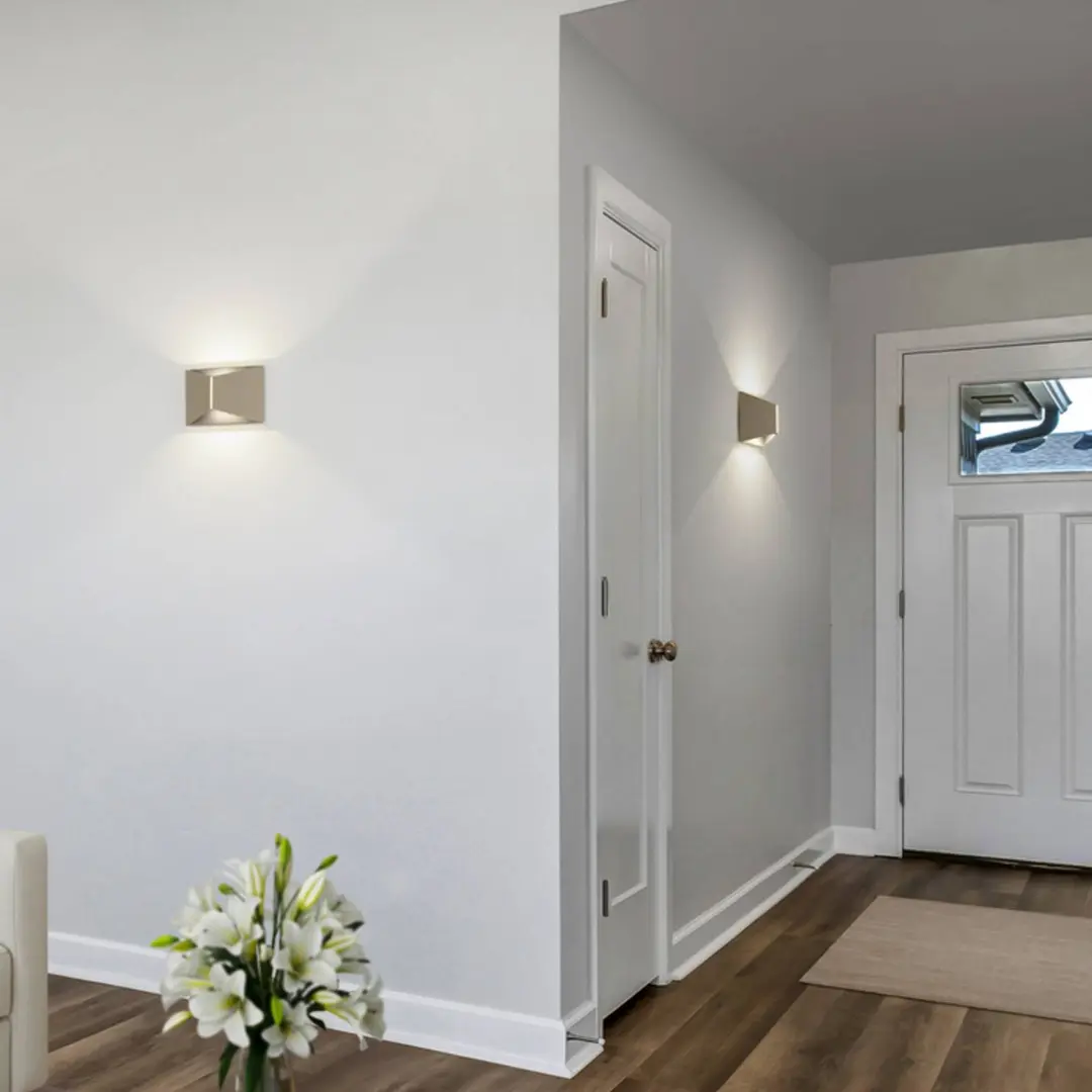 Helestra LED-Wandleuchte VID, hellbraun, up/down, IP65