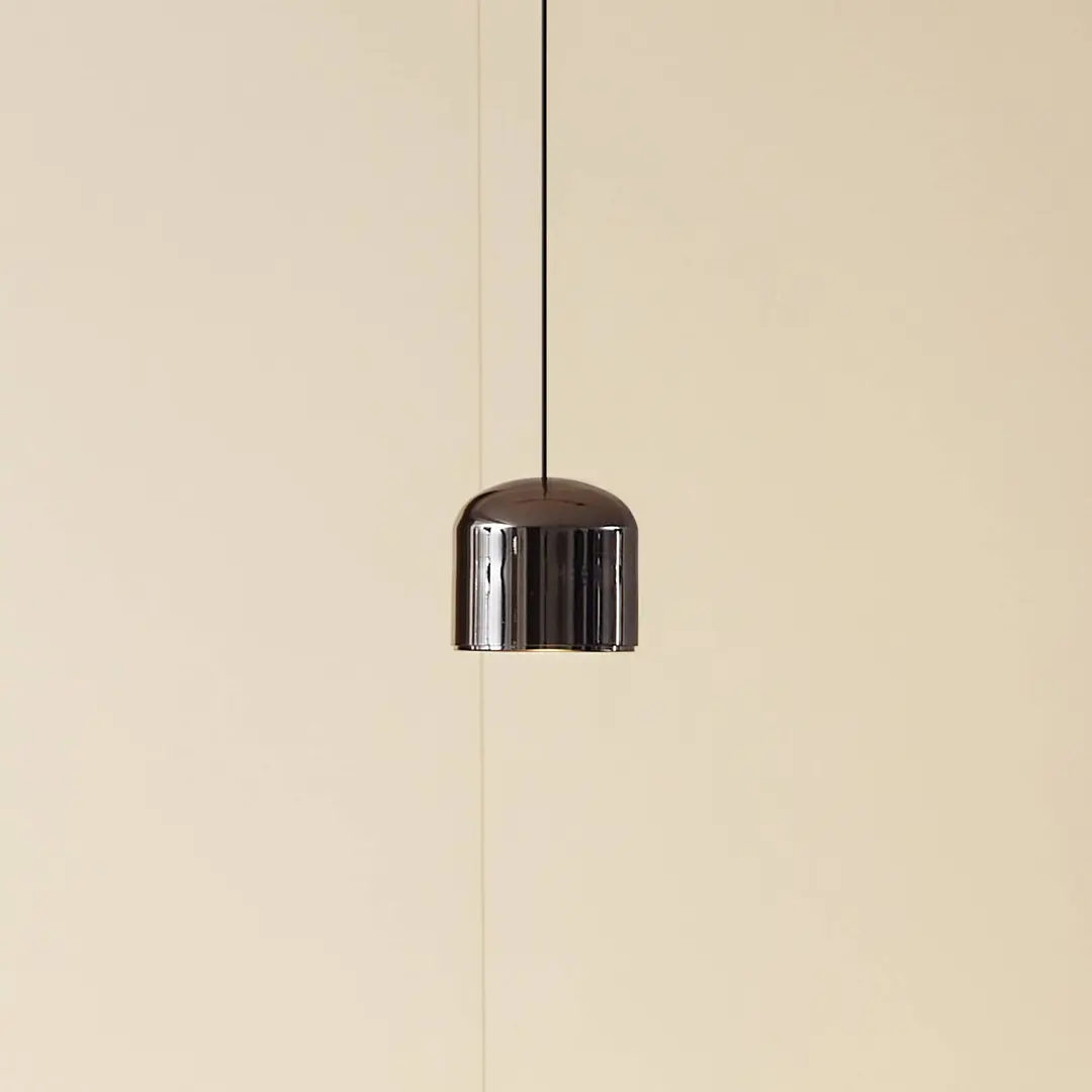 Lindby LED-Pendellampe Lumaro,schwarz,Ø8,2cm,Alu,48V,dimmbar