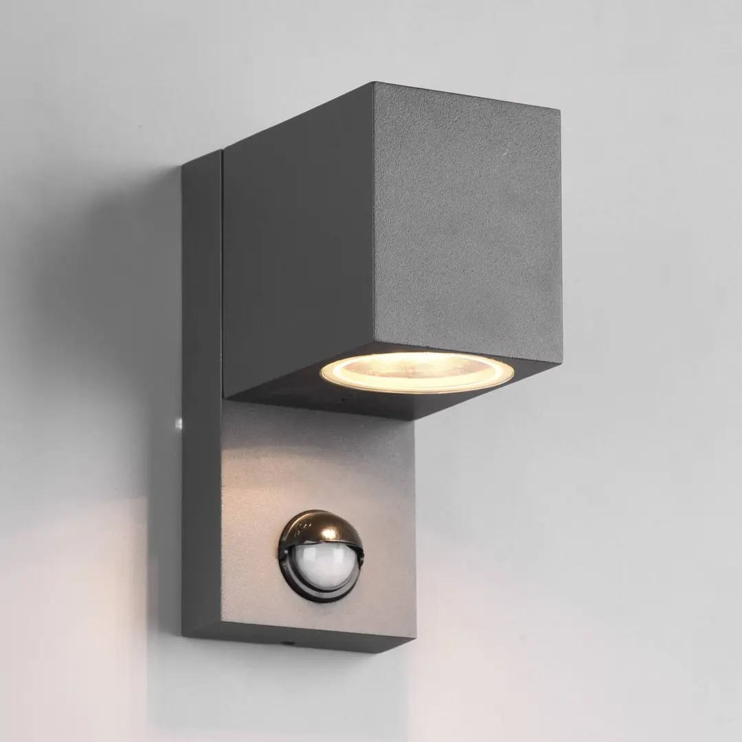 Trio Lighting Außenwandleuchte Roya 1flg, Sensor eckig anthrazit