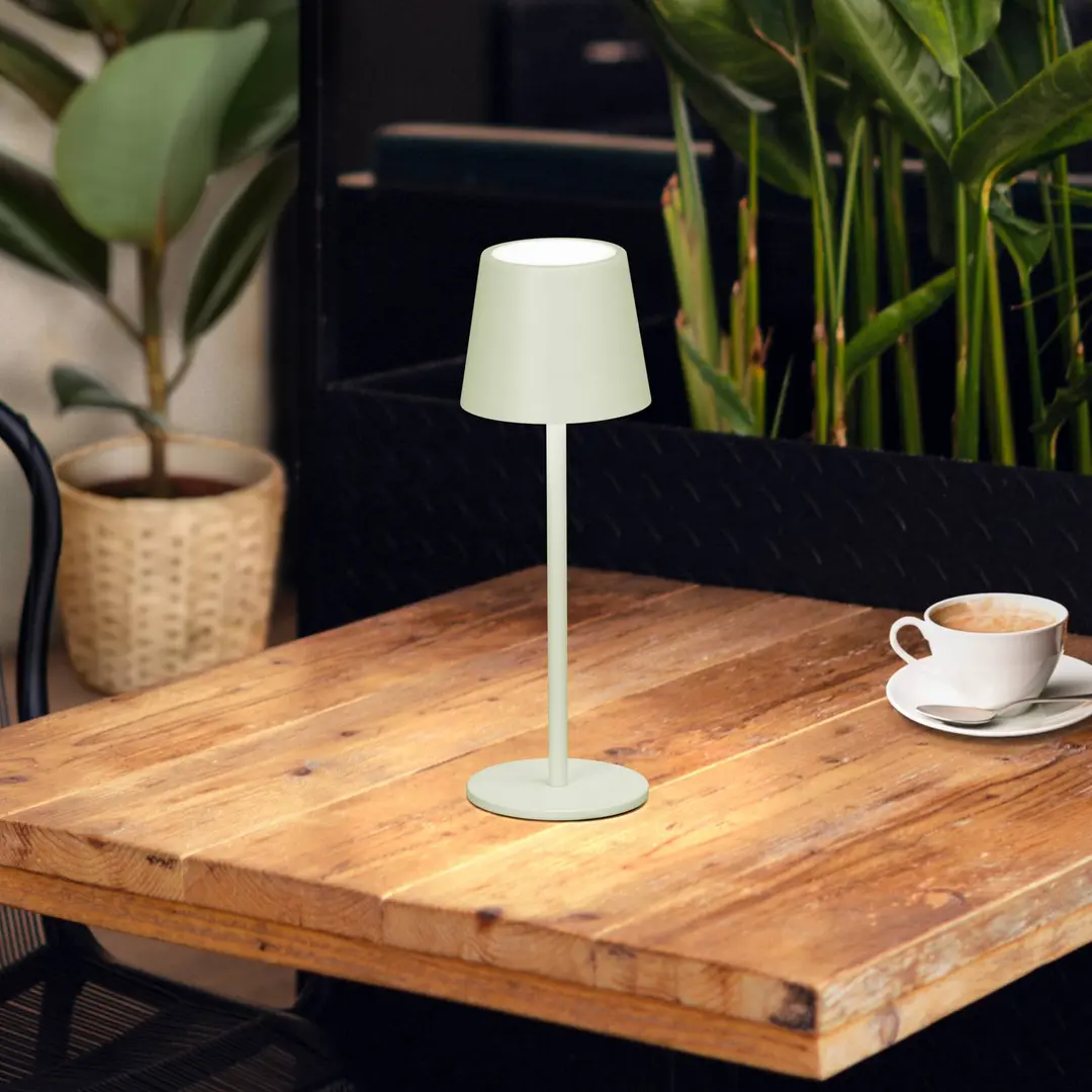 FH Lighting LED-Akku-Tischleuchte Roxi, mintgrün, Metall, IP54, Dimmer