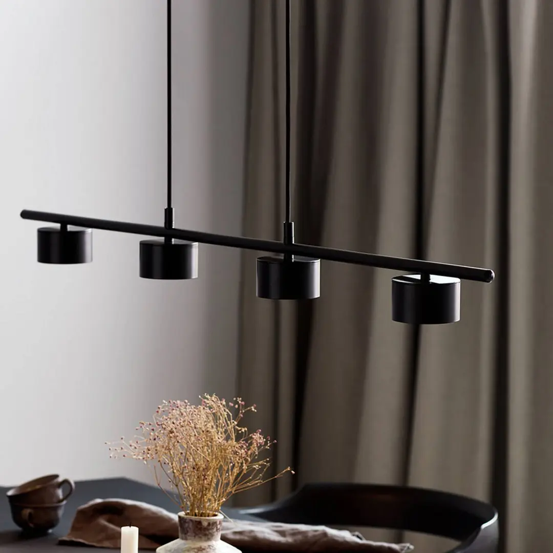 Nordlux LED-Pendelleuchte Clyde, vierflammig, schwarz, Länge 115 cm