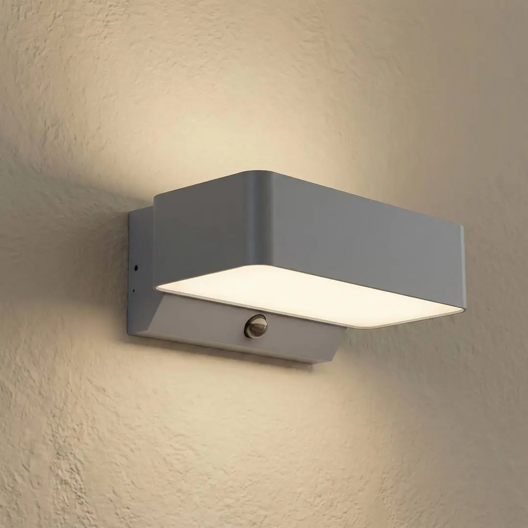 Lucande LED-Außenwandlampe Fando, anthrazit, Sensor, IP44
