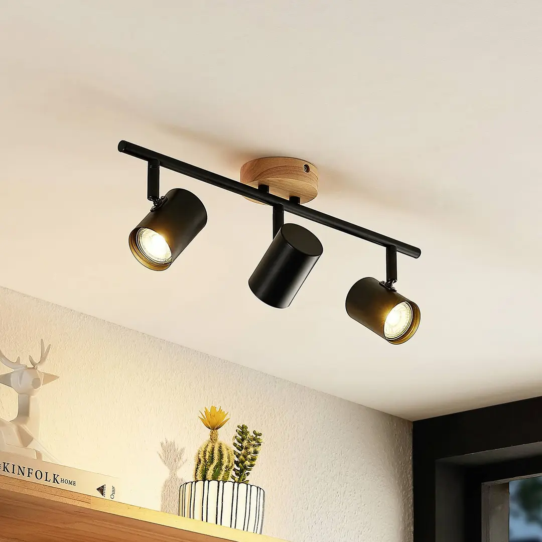 Lindby Deckenleuchte Xiomara, 3-flammig, 47 cm lang, Holz