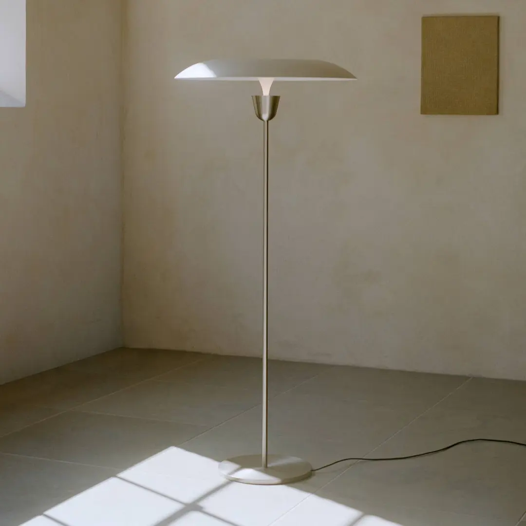 NEW WORKS LED-Stehleuchte Kantarell, nickel, dimmbar, 127cm