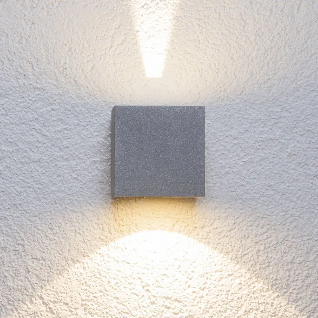 Lucande LED-Außenwandleuchte Jarno, silber, Metall, 9cm