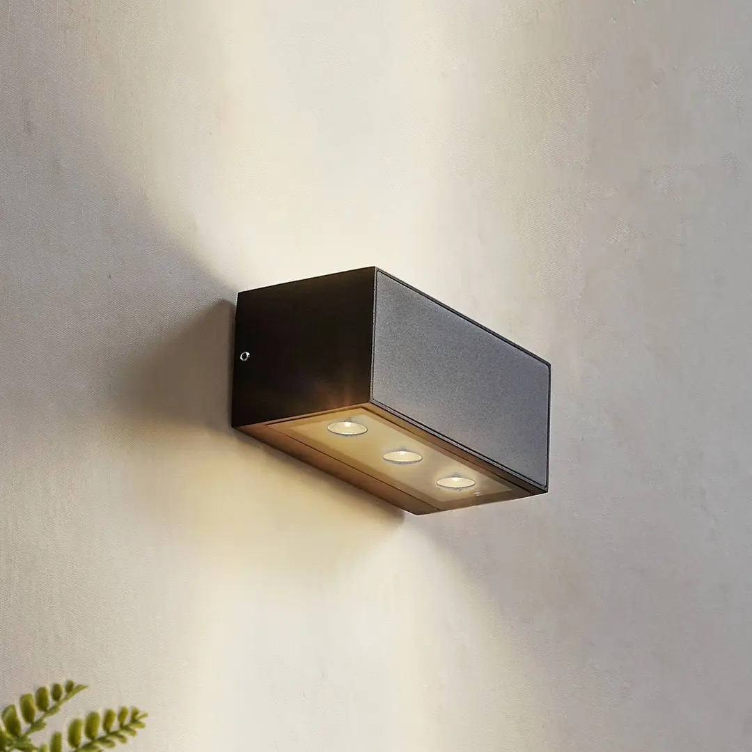 Lucande LED-Außenwandleuchte Selim, Länge 15,3 cm, schwarz