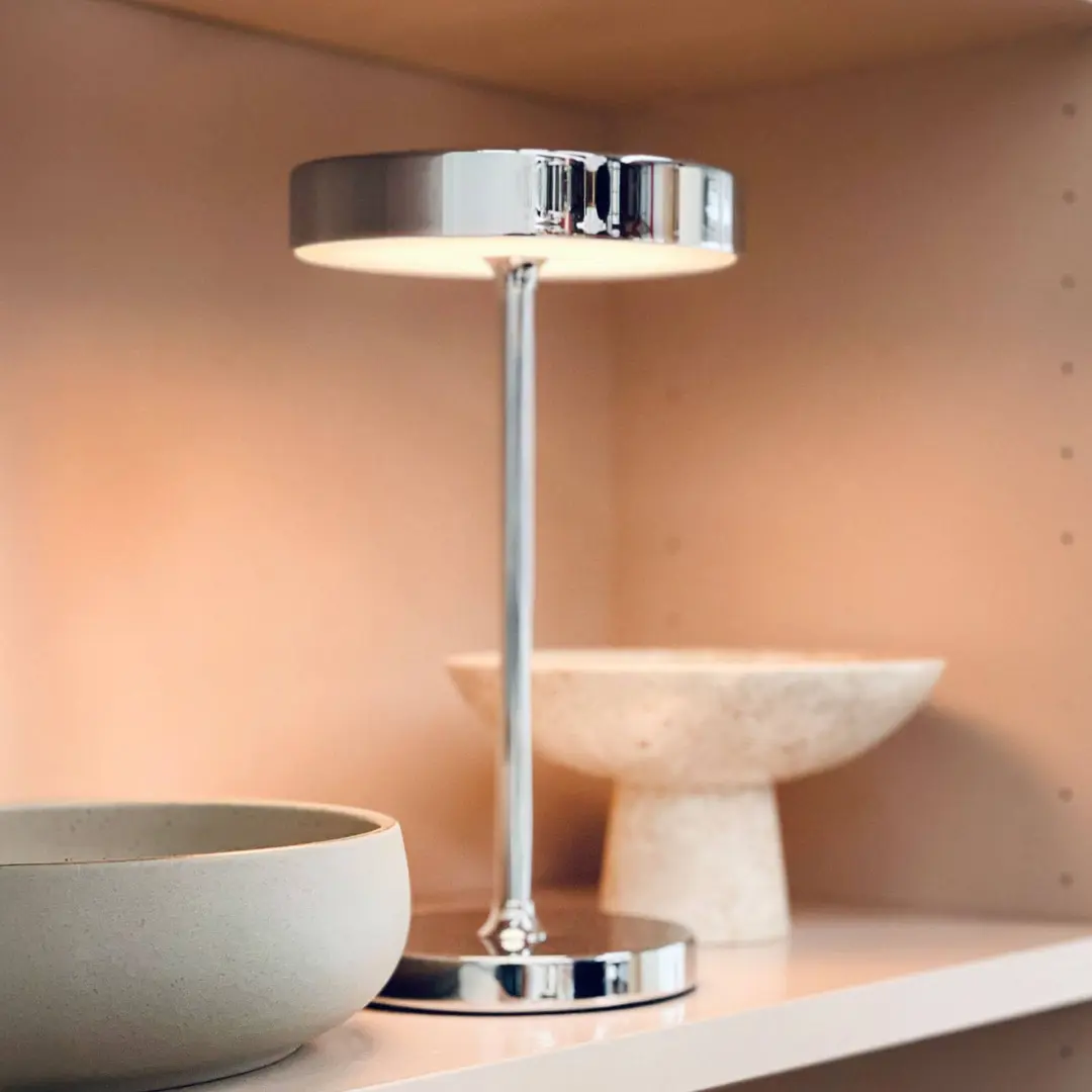Dyberg Larsen LED-Akku-Tischlampe Starlight, chrom, Metall