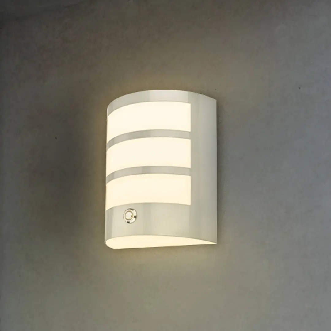 Briloner LED-Akku-Außenwandlampe 3793014, chromfarben, dimmbar, IP44