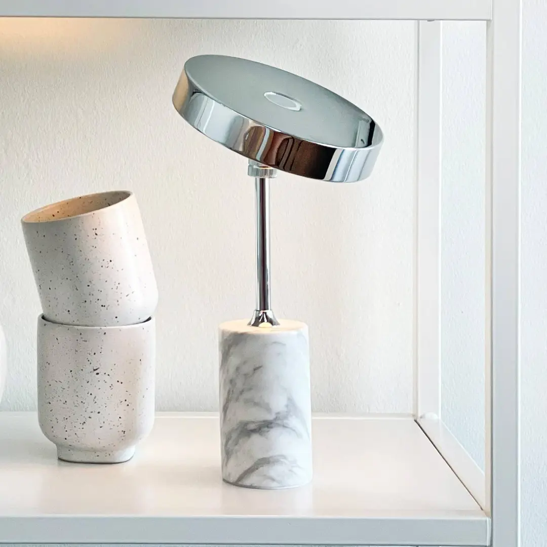 Dyberg Larsen LED-Akku-Tischlampe Starlight, chrom/weiß