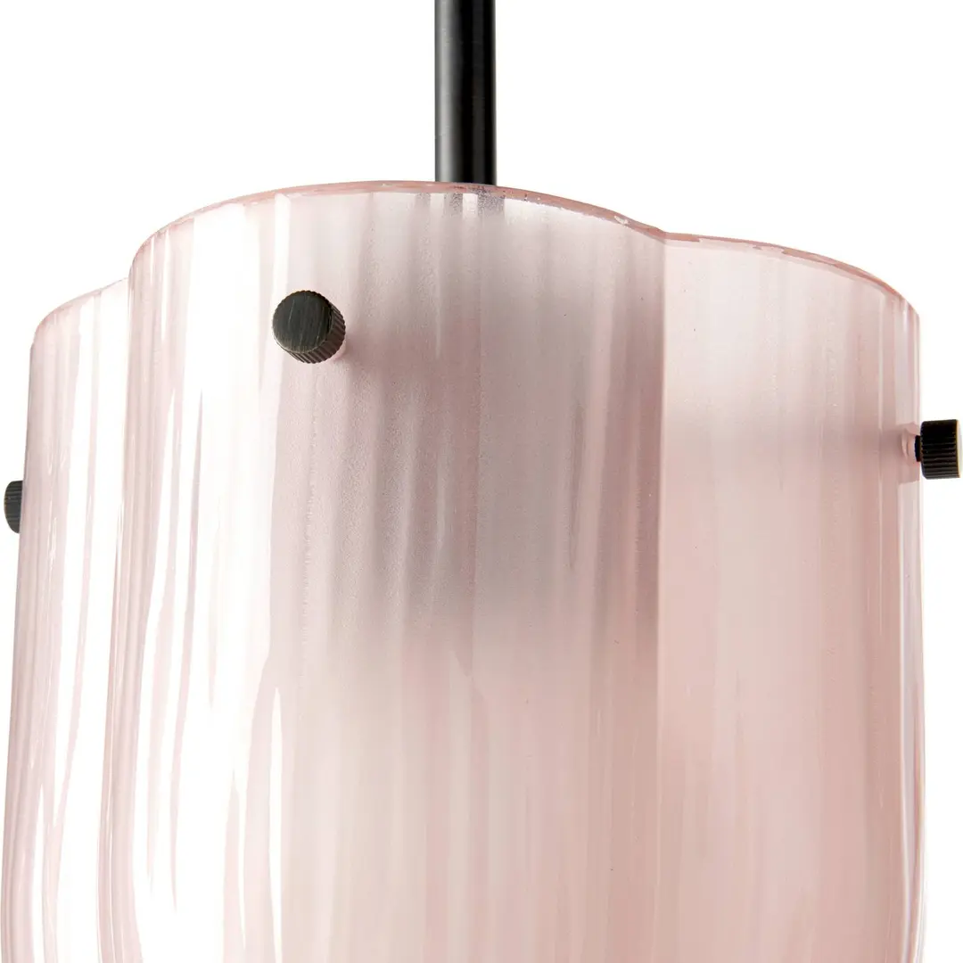 GUBI Hängeleuchte Seine, Messing antik, Glas korallenrosa