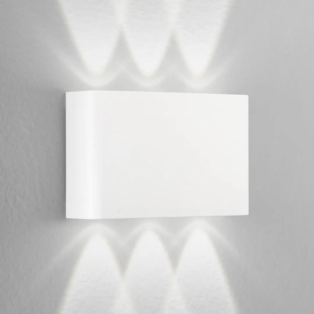 Intec LED-Außenwandlampe KLEIN, weiß, Breite 16 cm, Kunststoff