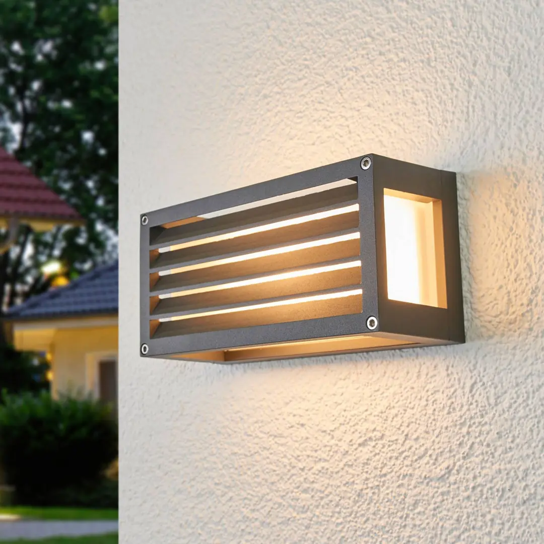 Lucande Außenwandlampe Aurelien, anthrazit, 12 cm, gestreift