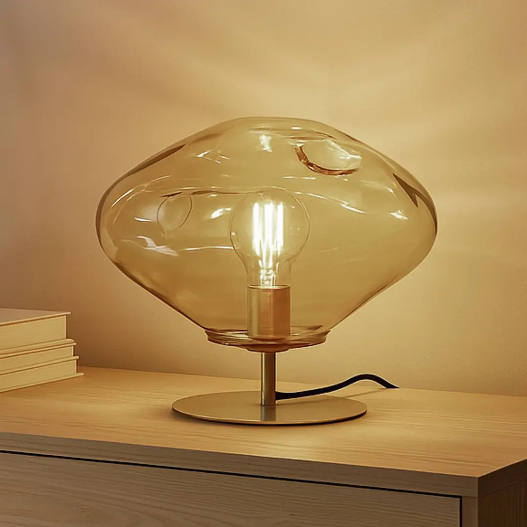 Lindby Tischleuchte Lelia, amber, Glas, Metall, Ø 35 cm