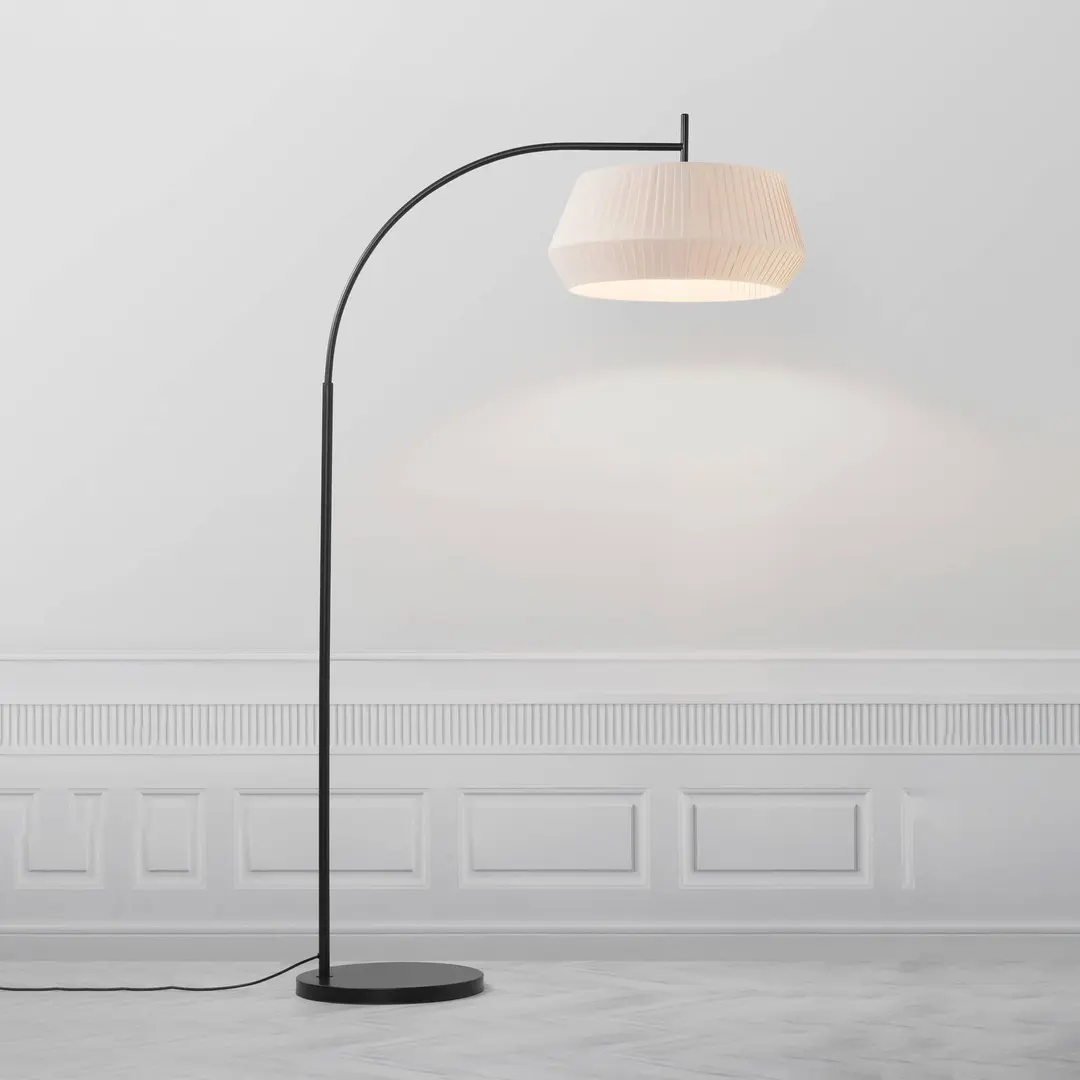 Nordlux Stehleuchte Dicte, handgebundener Schirm, beige