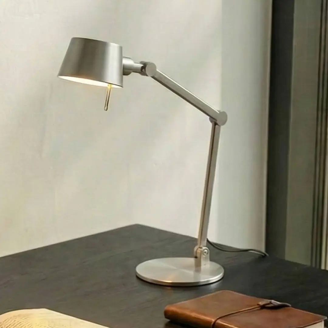 Lucande Tischleuchte Silka, 93 cm, nickel, verstellbar, E27