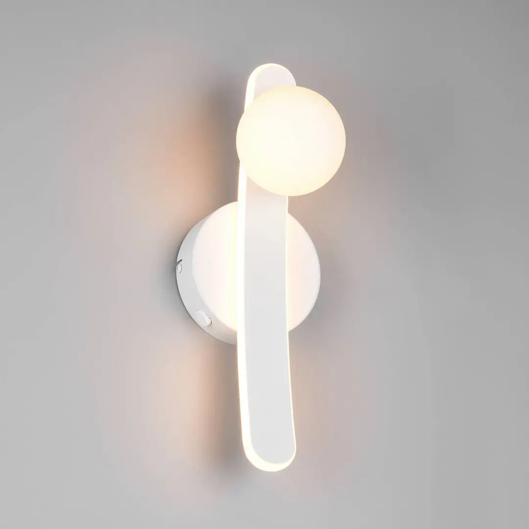Trio Lighting LED-Wandleuchte Napoli, weiß matt, Höhe 34 cm, Metall, CCT