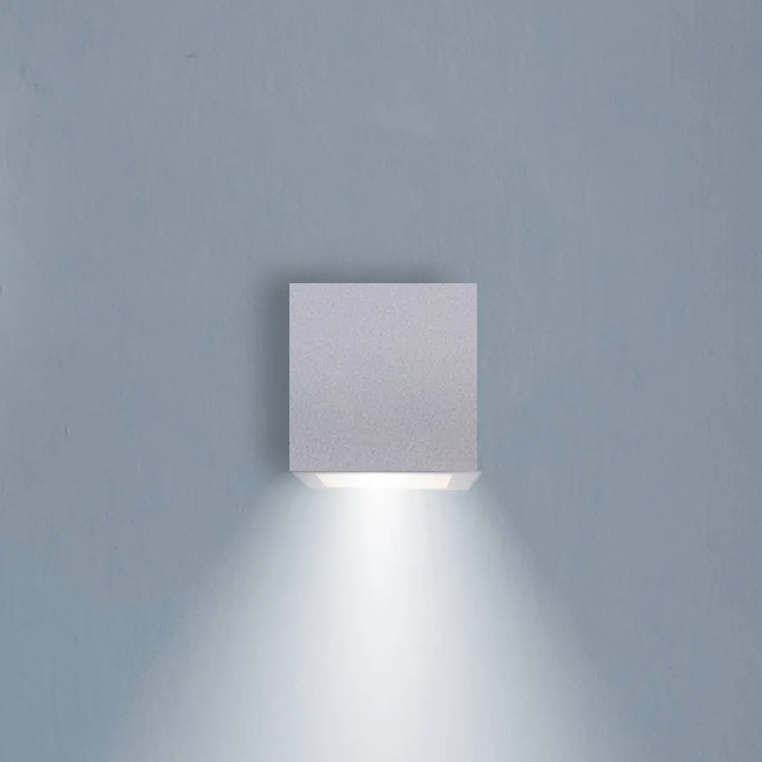 Newgarden LED-Akku-Wandleuchte Box 8, weiß, 7,5x7,5cm