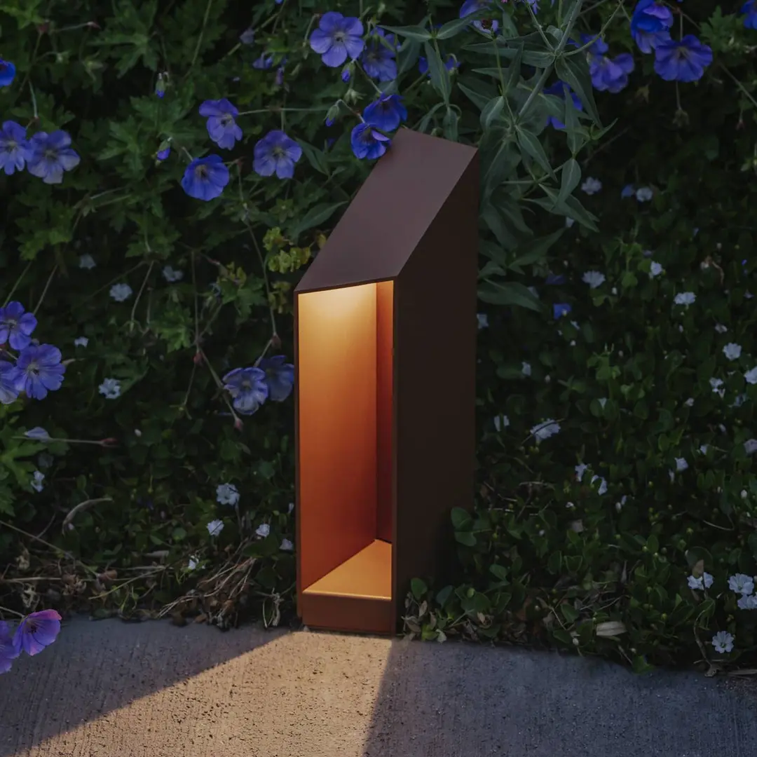 MARSET LED-Sockellampe Domus Höhe 26 cm, rostbraun Aluminium