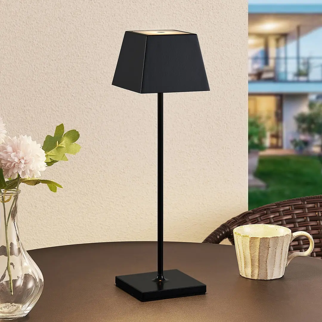 Lucande Patini LED-Tischlampe für außen, schwarz